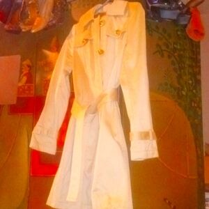 Classy little Trench Coat
